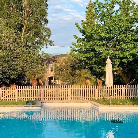 Dans Un Mas Provencal